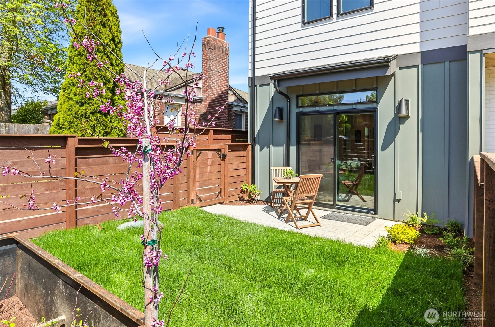 8330 24th Avenue NW, Seattle, WA 98117