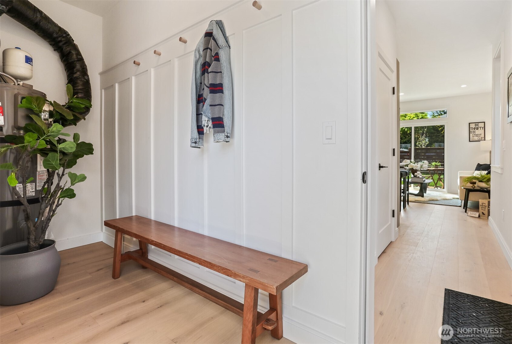 8330 24th Avenue NW, Seattle, WA 98117