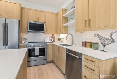 8330 24th Avenue NW, Seattle, WA 98117 - Photo 10