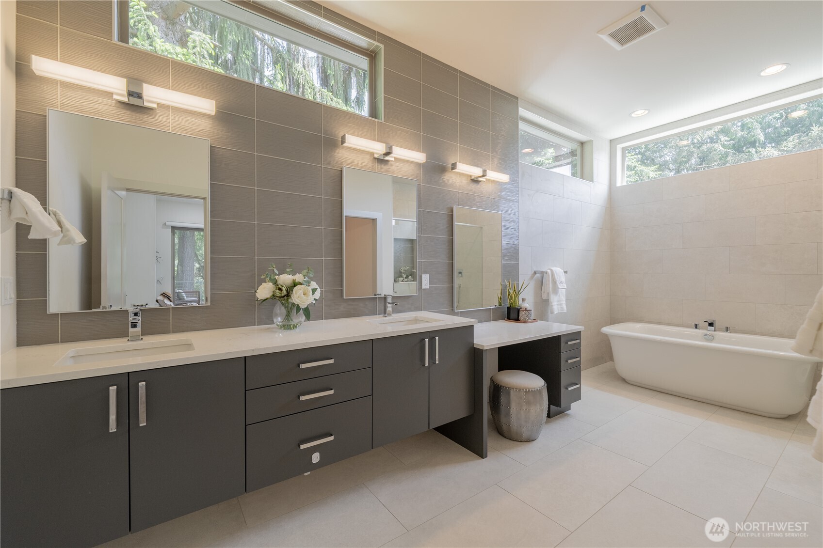 3034 NE 89th , Seattle, WA 98115
