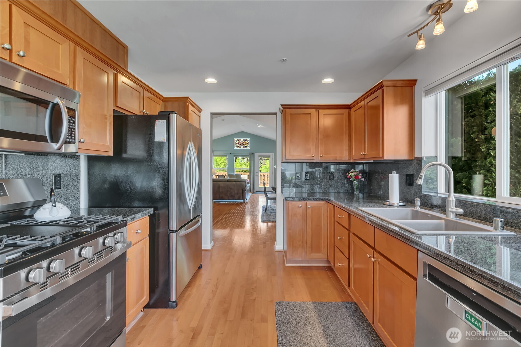 902 72nd Street SE, Auburn, WA 98092