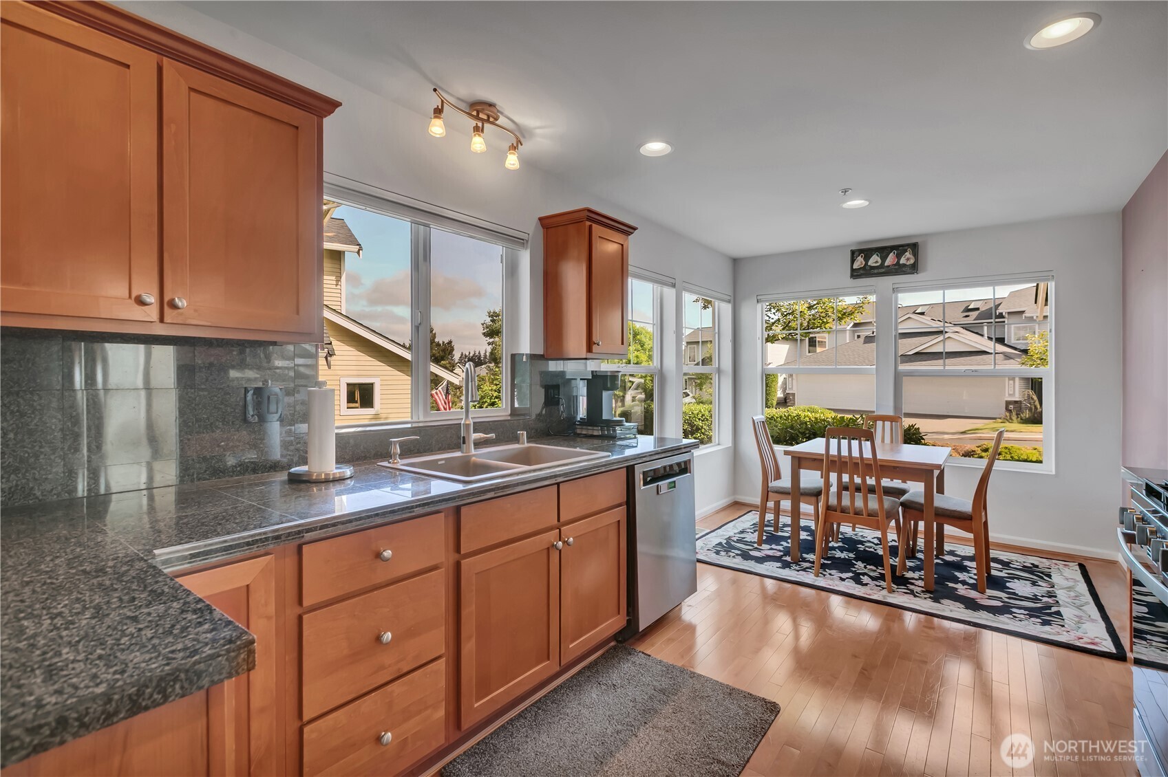 902 72nd Street SE, Auburn, WA 98092