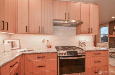 10202 44th Avenue SW, Seattle, WA 98146 - Photo 14