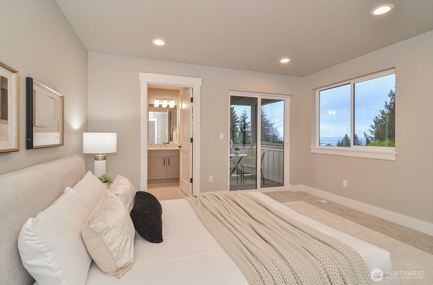 10202 44th Avenue SW, Seattle, WA 98146