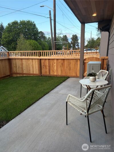 10202 44th Avenue SW, Seattle, WA 98146 - Photo 37