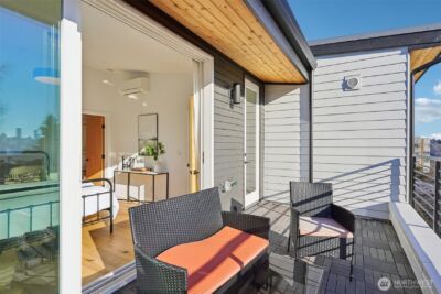 515 Howe #A, Seattle, WA 98109 - Photo 15