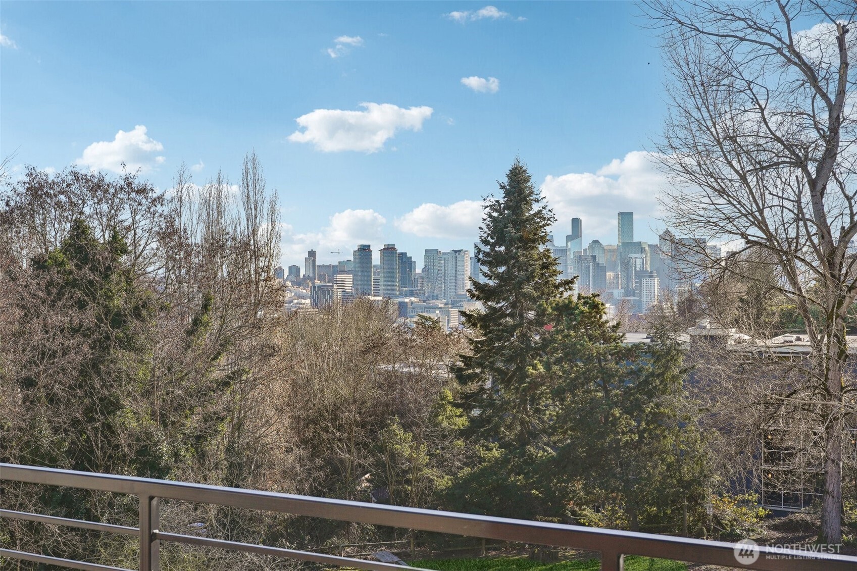 515 Howe #A, Seattle, WA 98109