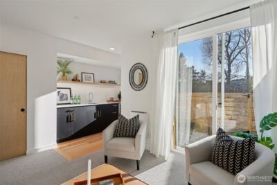515 Howe #A, Seattle, WA 98109 - Photo 23