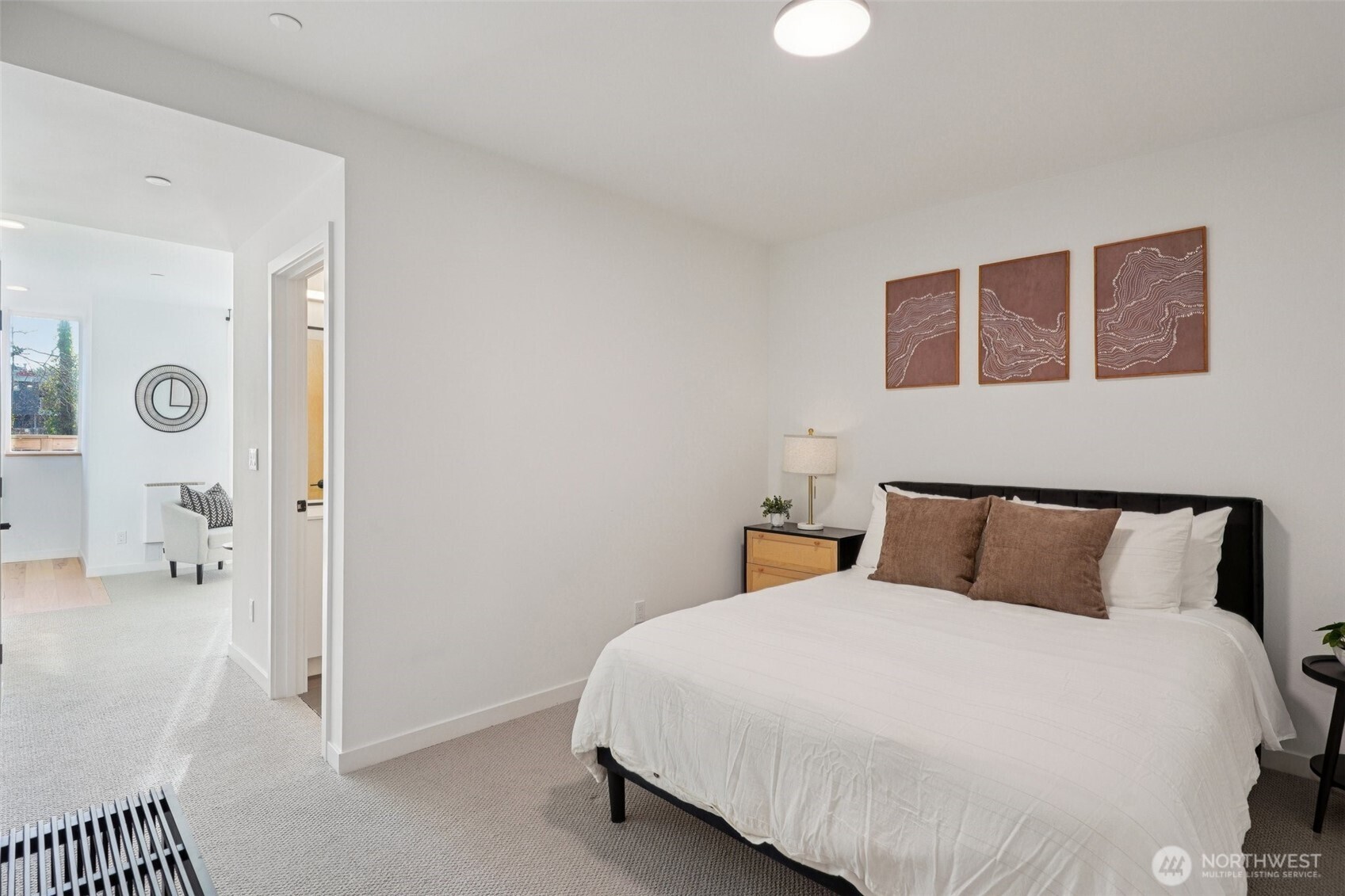 515 Howe #A, Seattle, WA 98109