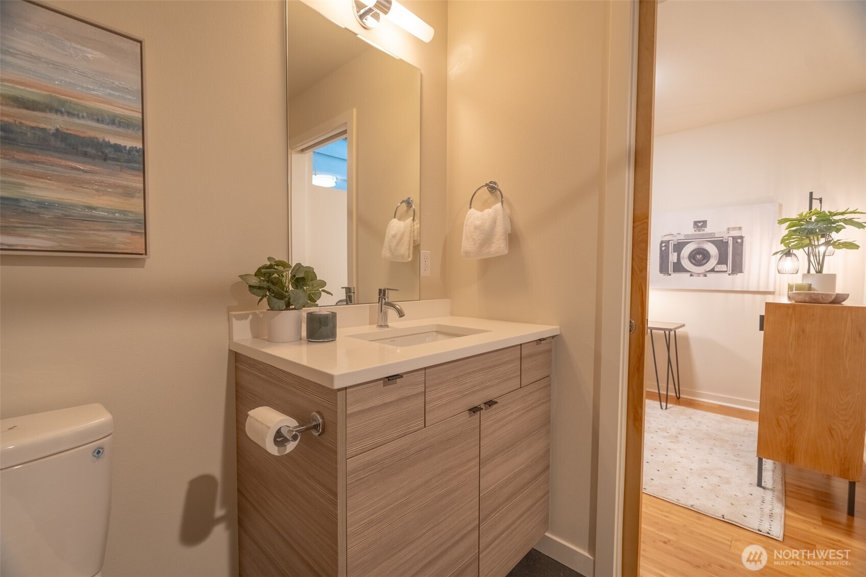 4413 Meridian Avenue N, Seattle, WA 98103