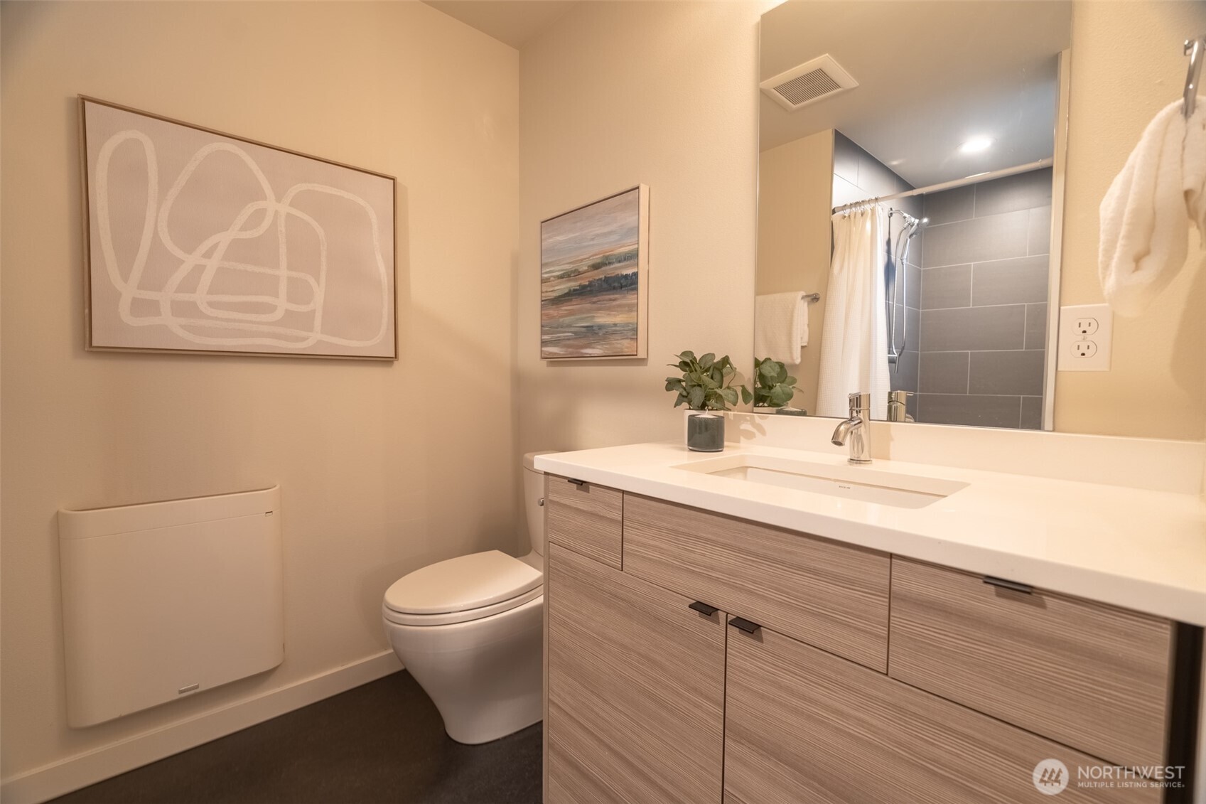 4413 Meridian Avenue N, Seattle, WA 98103