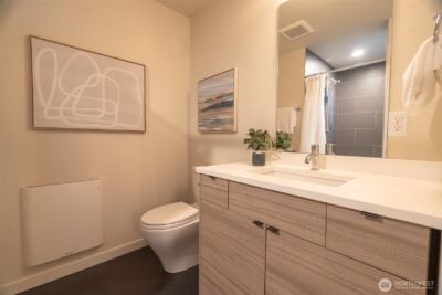 4413 Meridian Avenue N, Seattle, WA 98103 - Photo 24