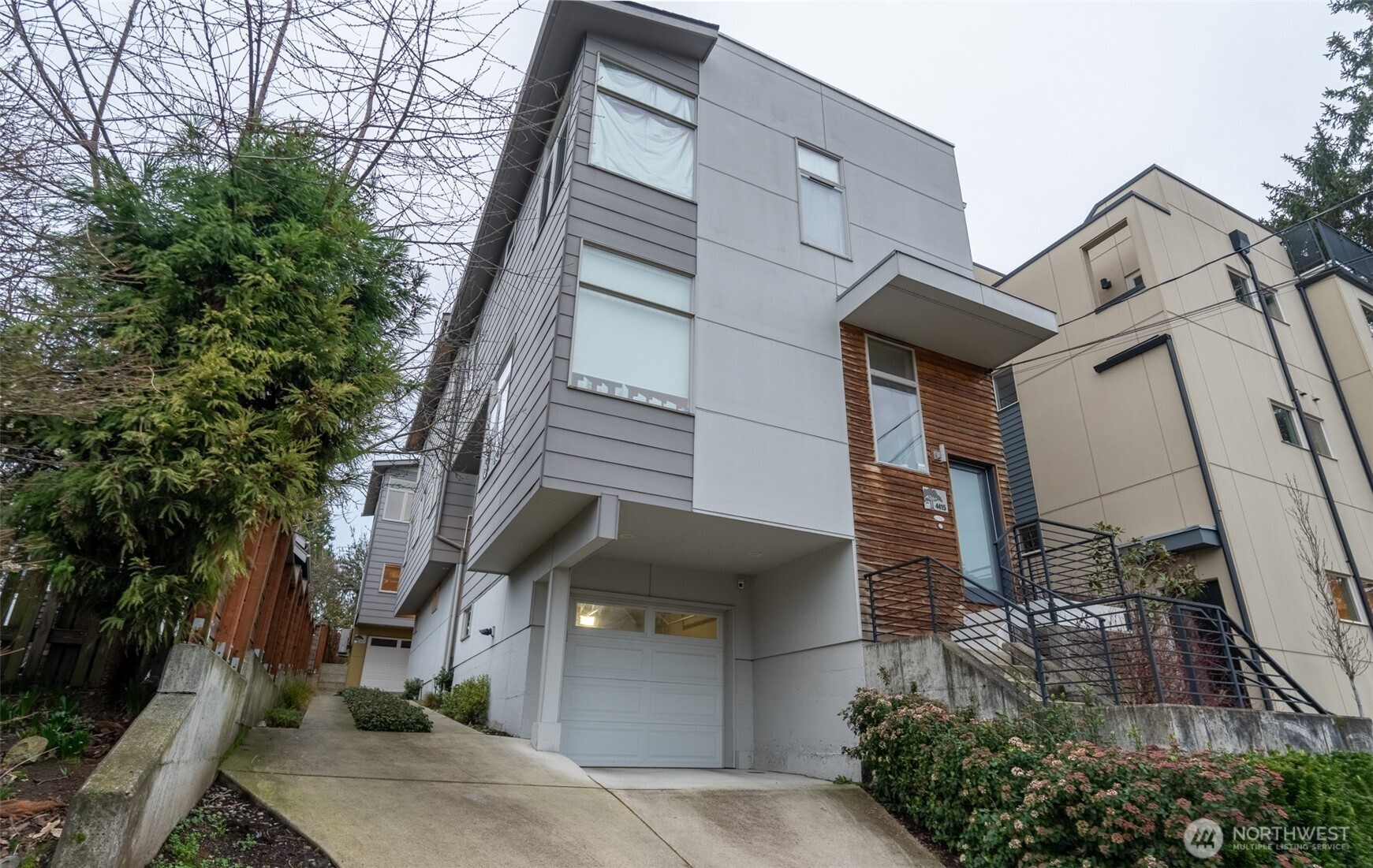 4413 Meridian Avenue N, Seattle, WA 98103