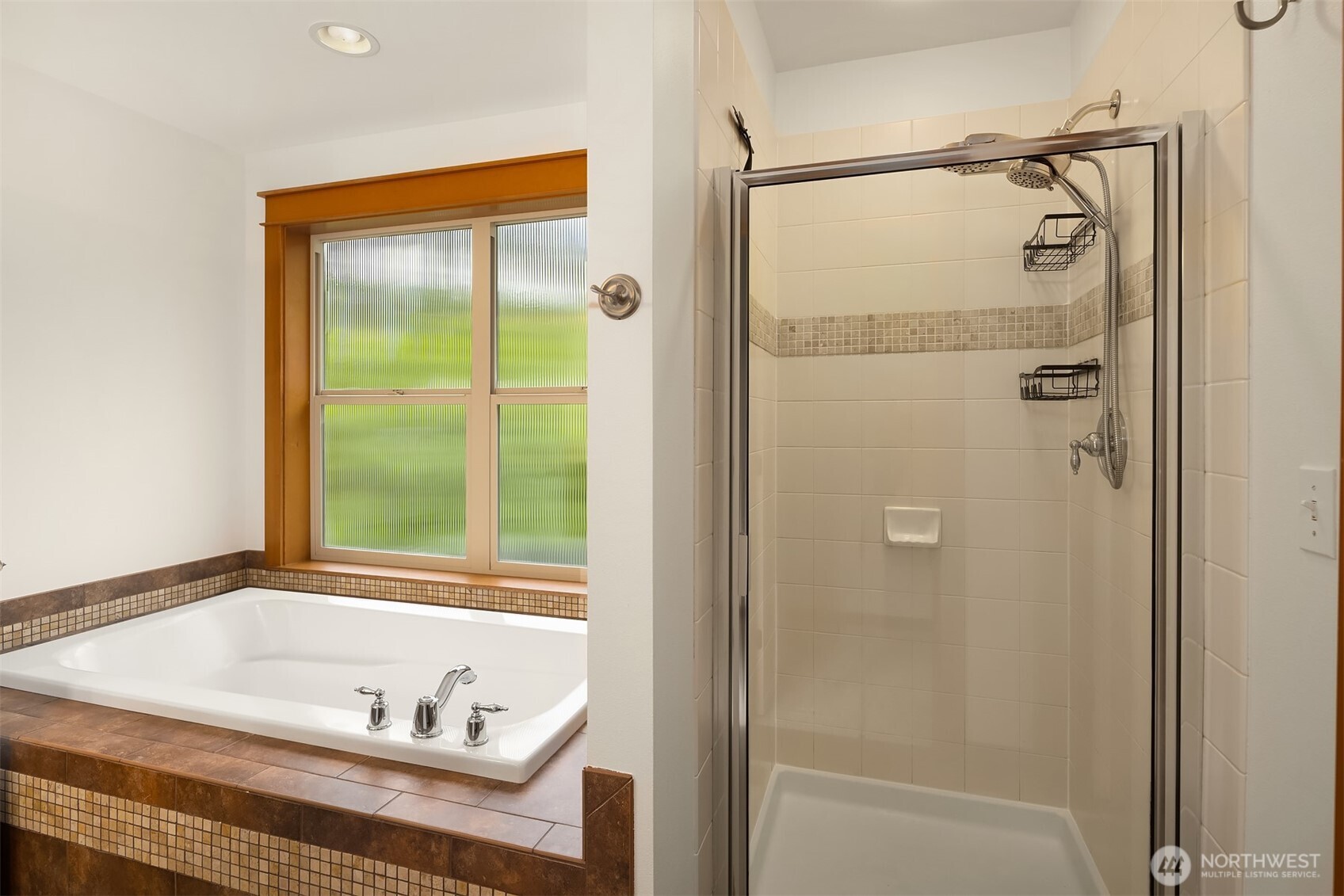1905 NE 125th Street , Seattle, WA 98125