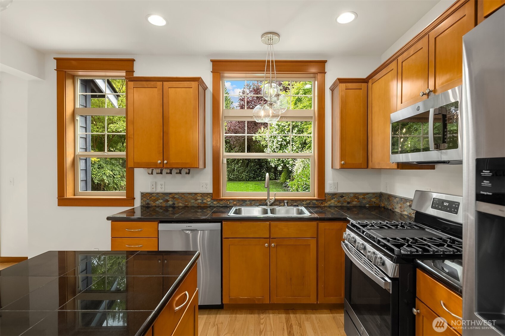 1905 NE 125th Street , Seattle, WA 98125