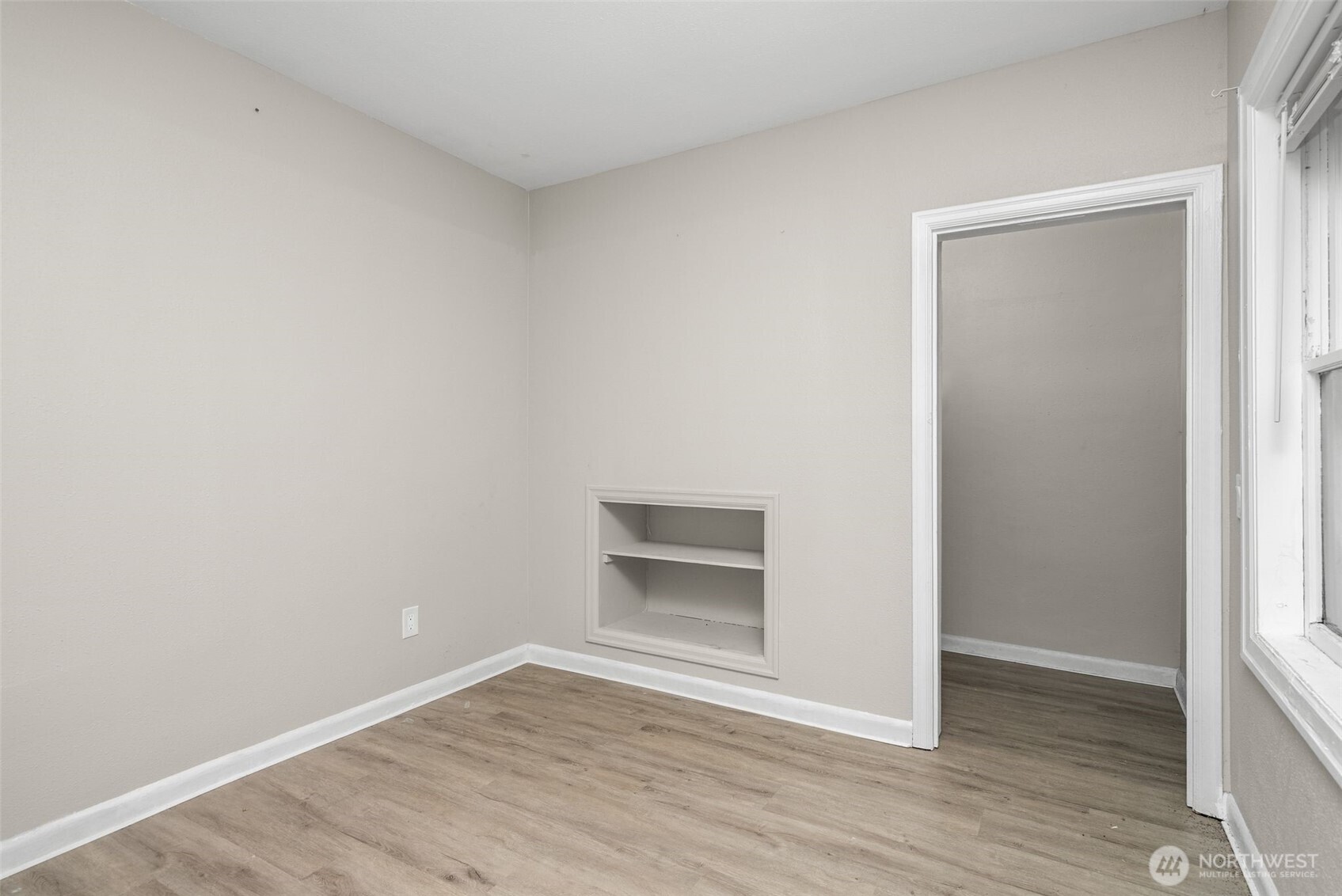 6323 Kitsap Way , Bremerton, WA 98312