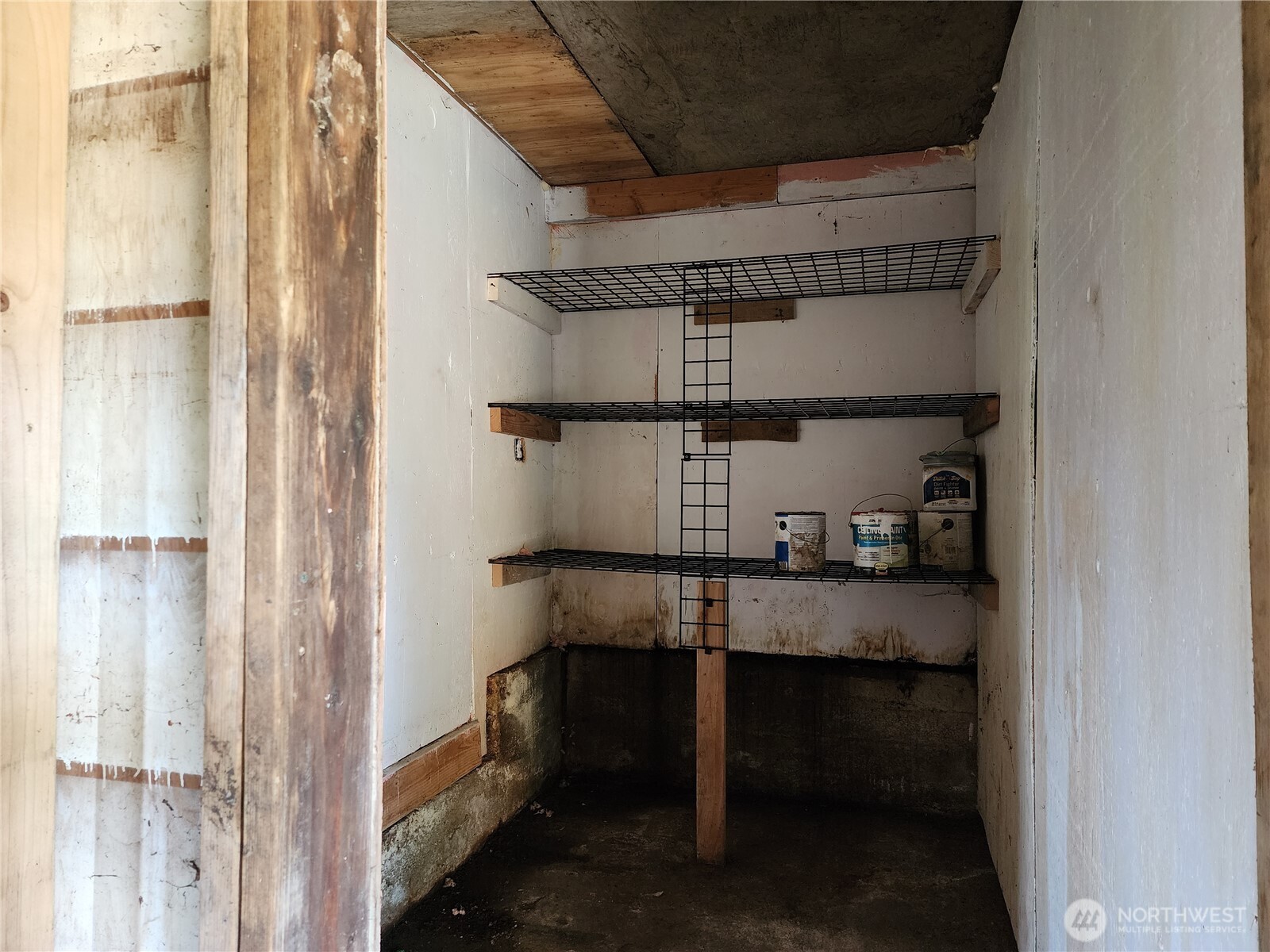 111 Cedar Avenue S, Eatonville, WA 98321