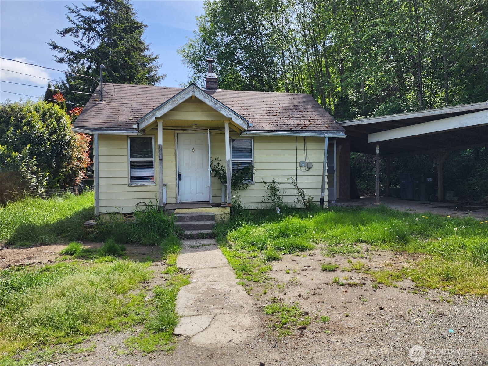 111 Cedar Avenue S, Eatonville, WA 98321