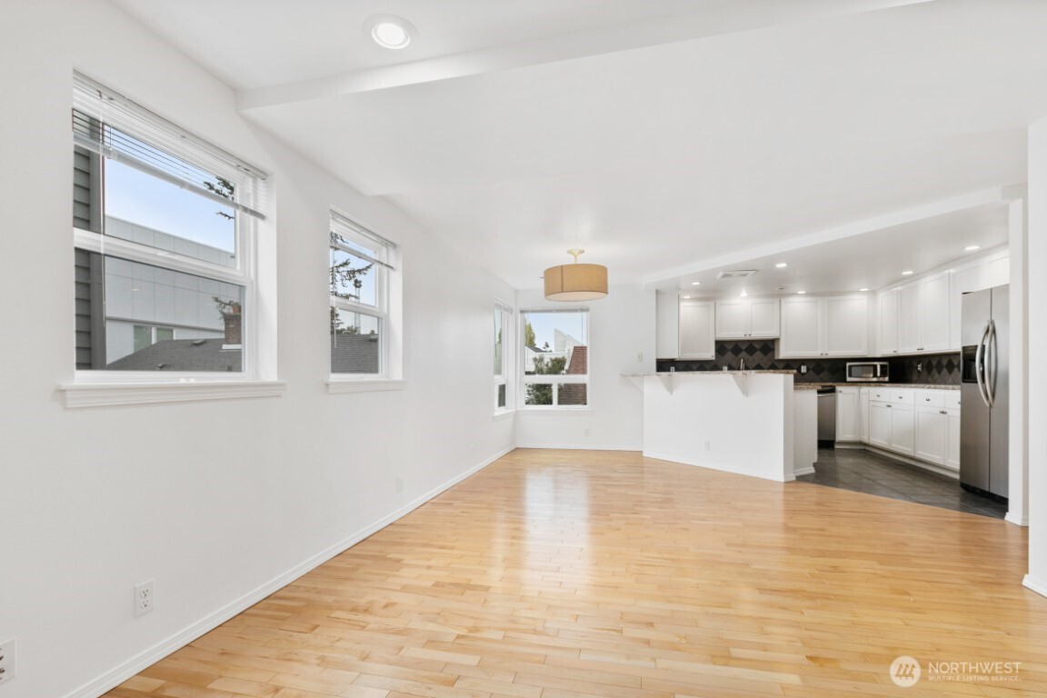 3633 22nd Avenue W #B, Seattle, WA 98199