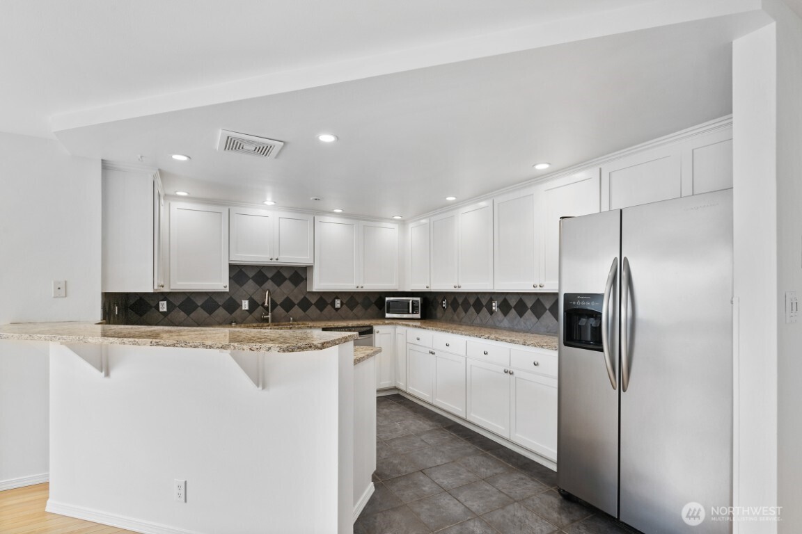 3633 22nd Avenue W #B, Seattle, WA 98199