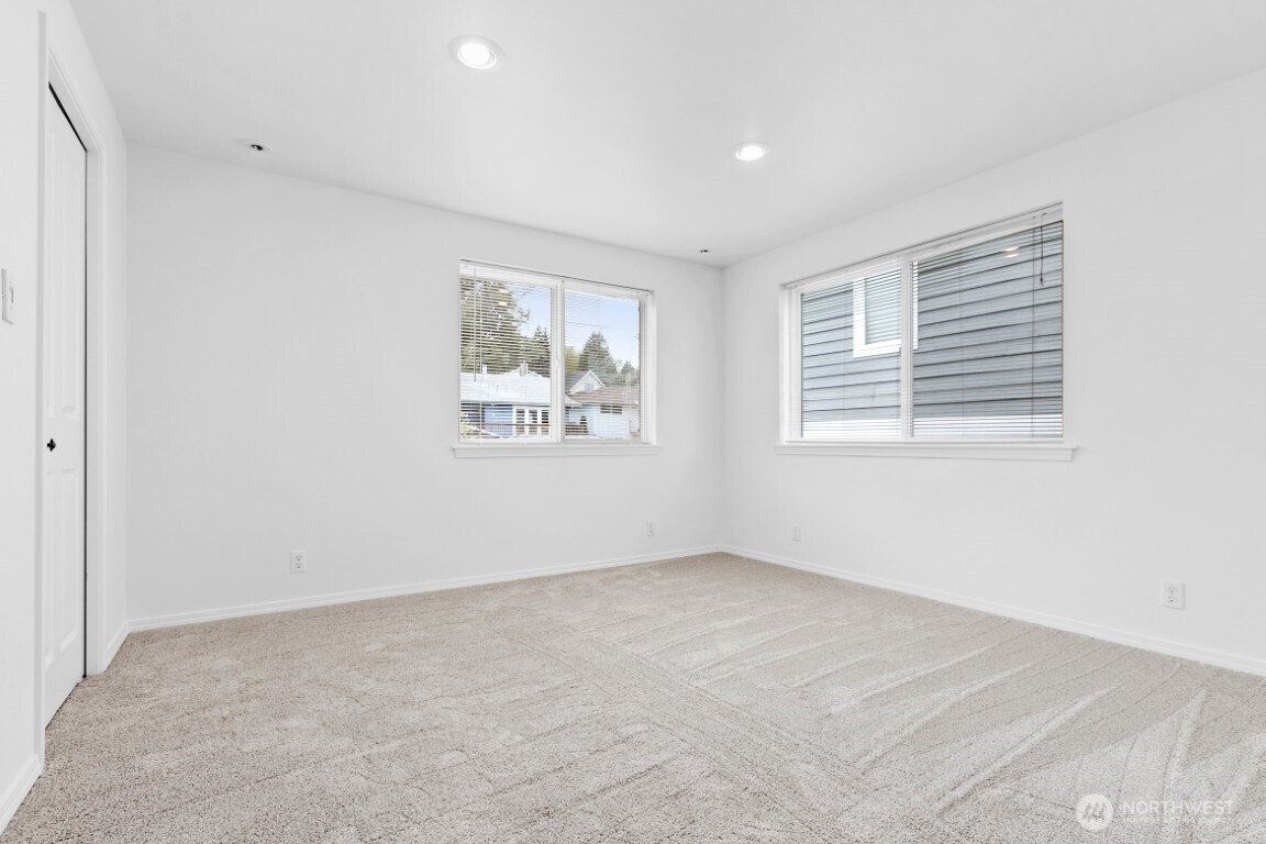 3633 22nd Avenue W #B, Seattle, WA 98199