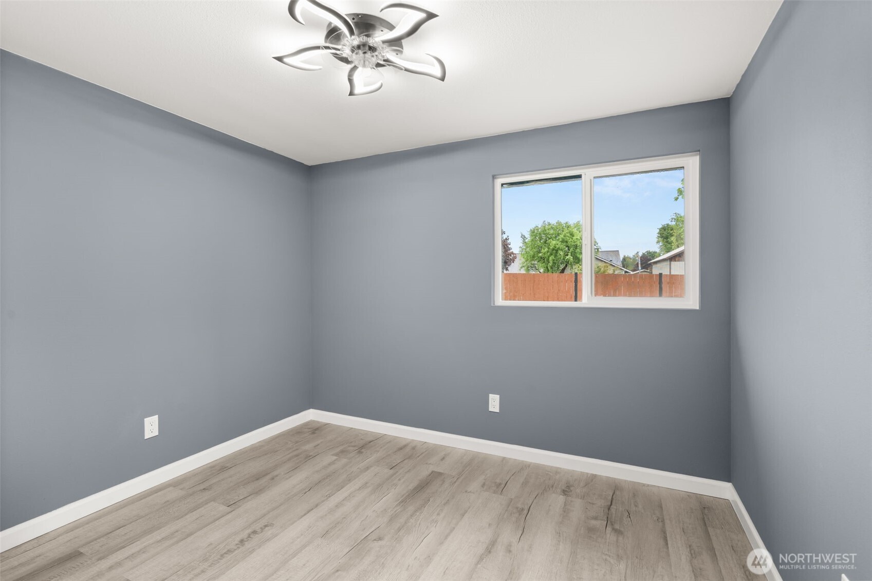 18011 Jordan St , Rochester, WA 98579