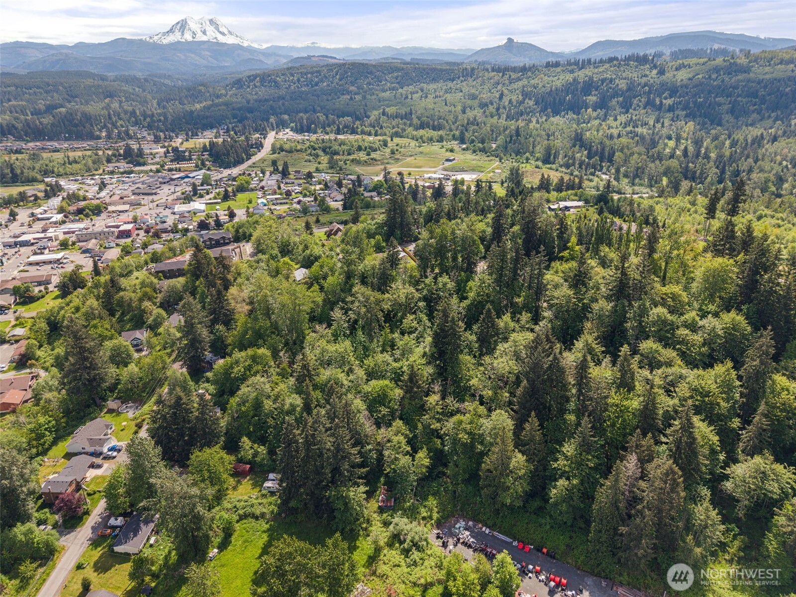 475 Larson Street , Eatonville, WA 98328
