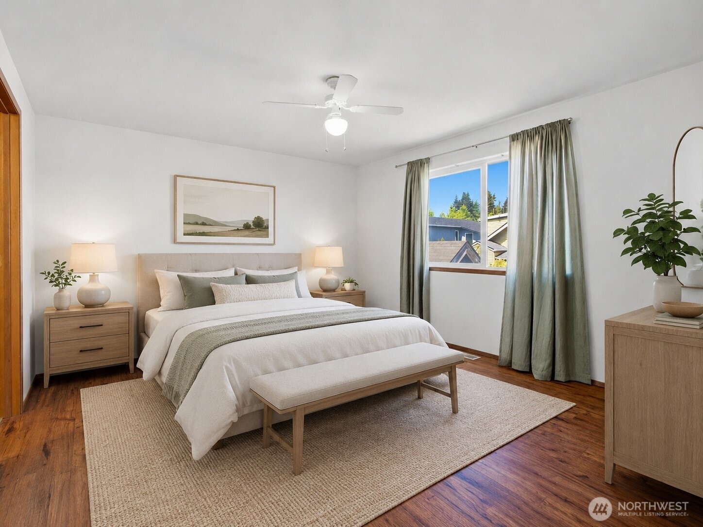 512 N 104th Street , Seattle, WA 98133