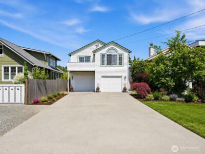 512 N 104th Street , Seattle, WA 98133 - Photo 2