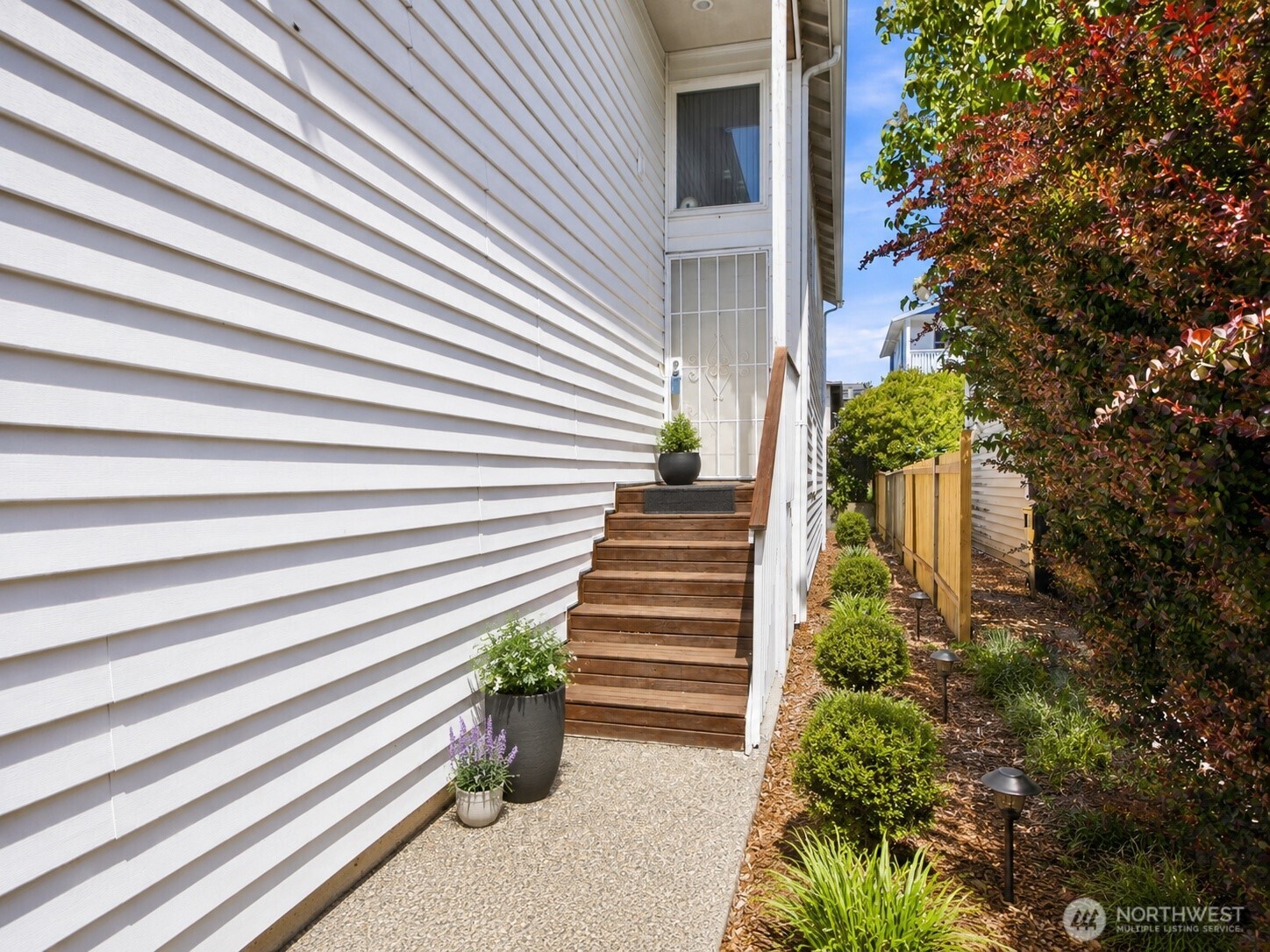 512 N 104th Street , Seattle, WA 98133