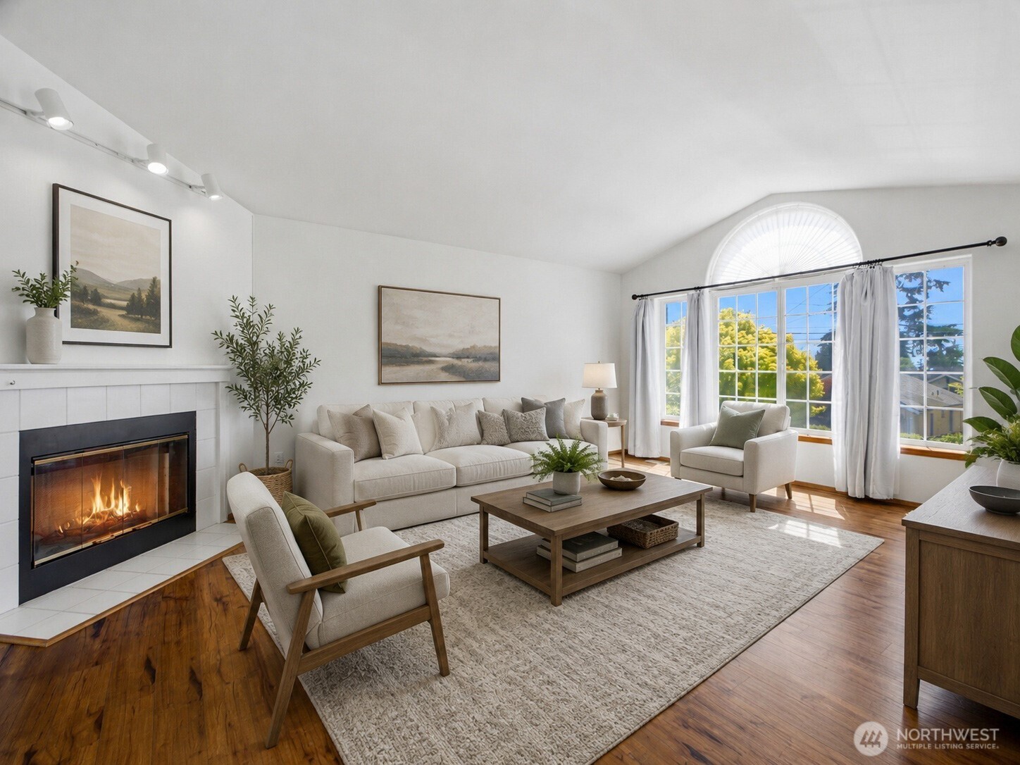 512 N 104th Street , Seattle, WA 98133