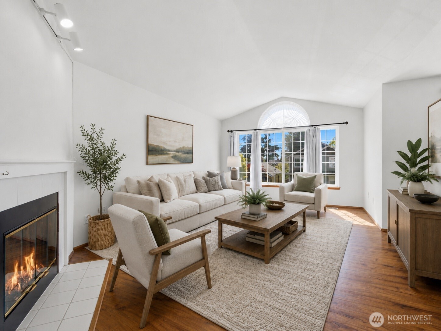 512 N 104th Street , Seattle, WA 98133