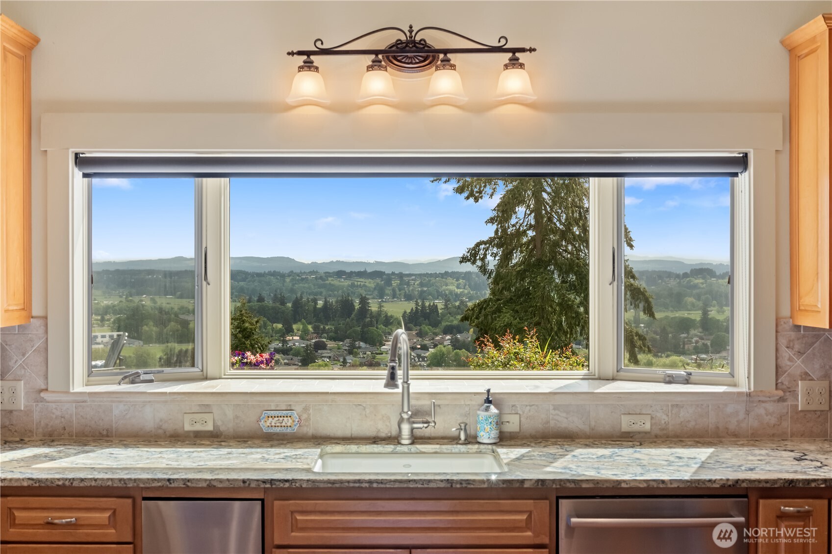 217 Alderwood Drive , Chehalis, WA 98532