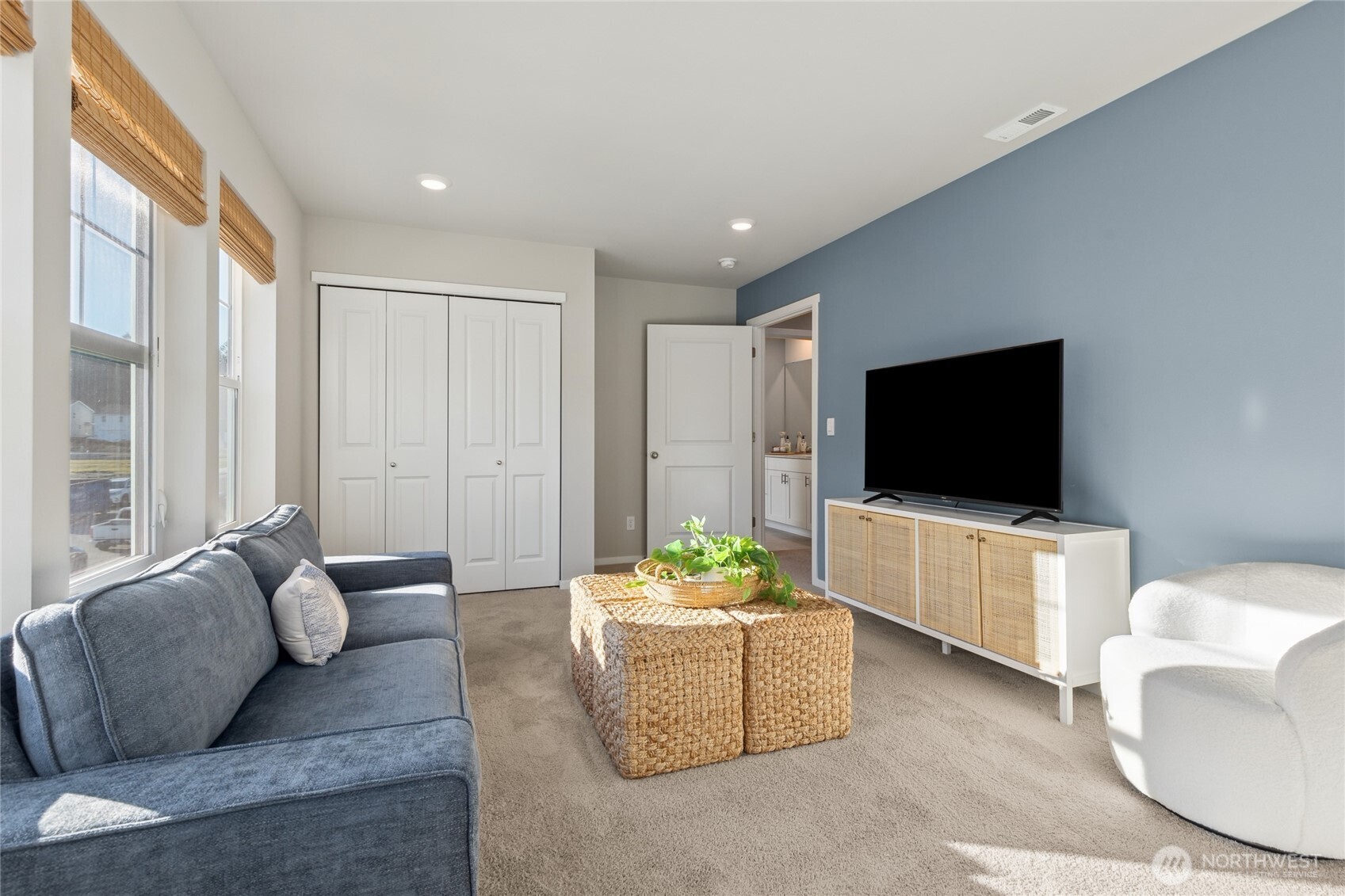 3947 Hyde Loop NE #125, Olympia, WA 98506