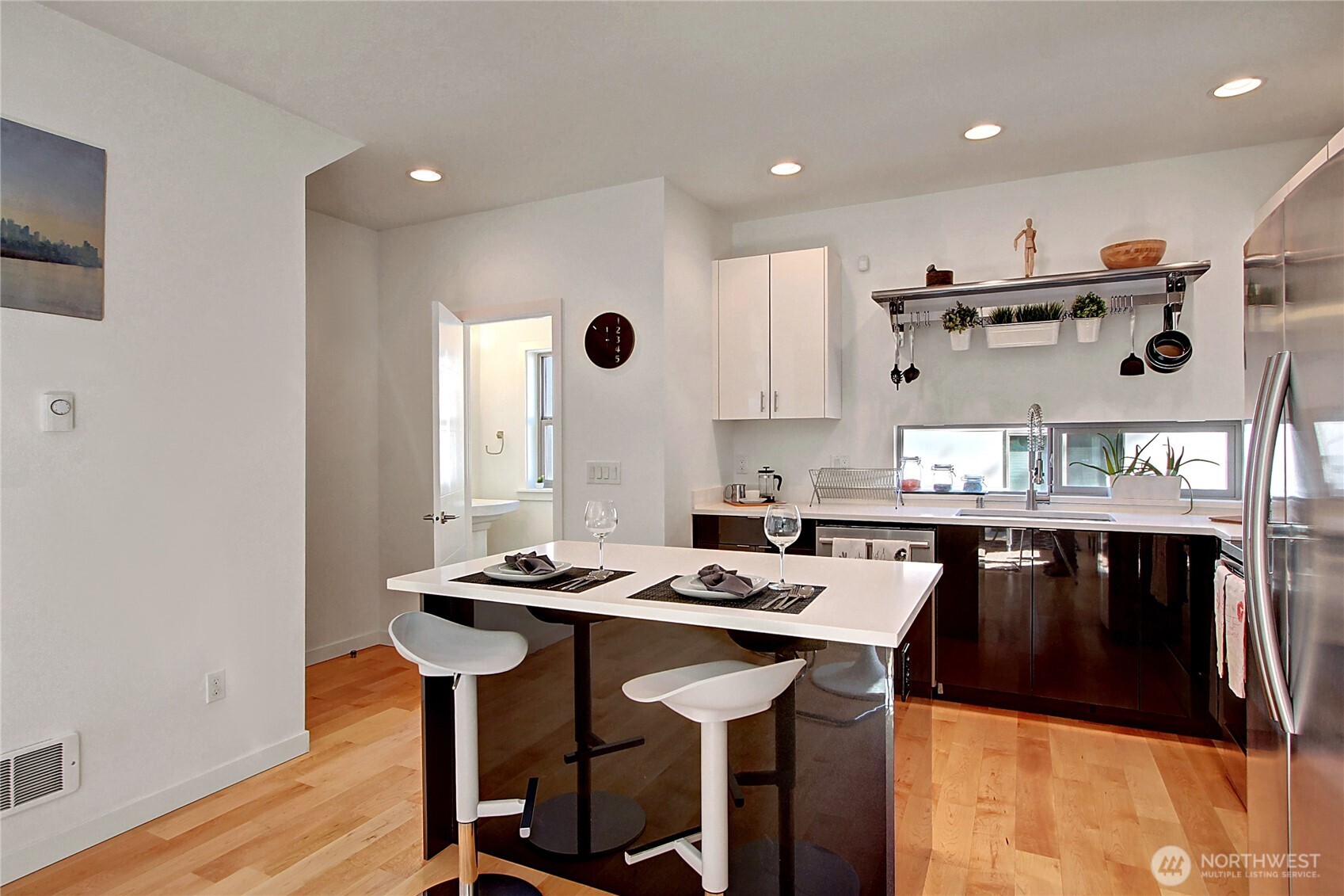8706 S 42nd Avenue , Seattle, WA 98118