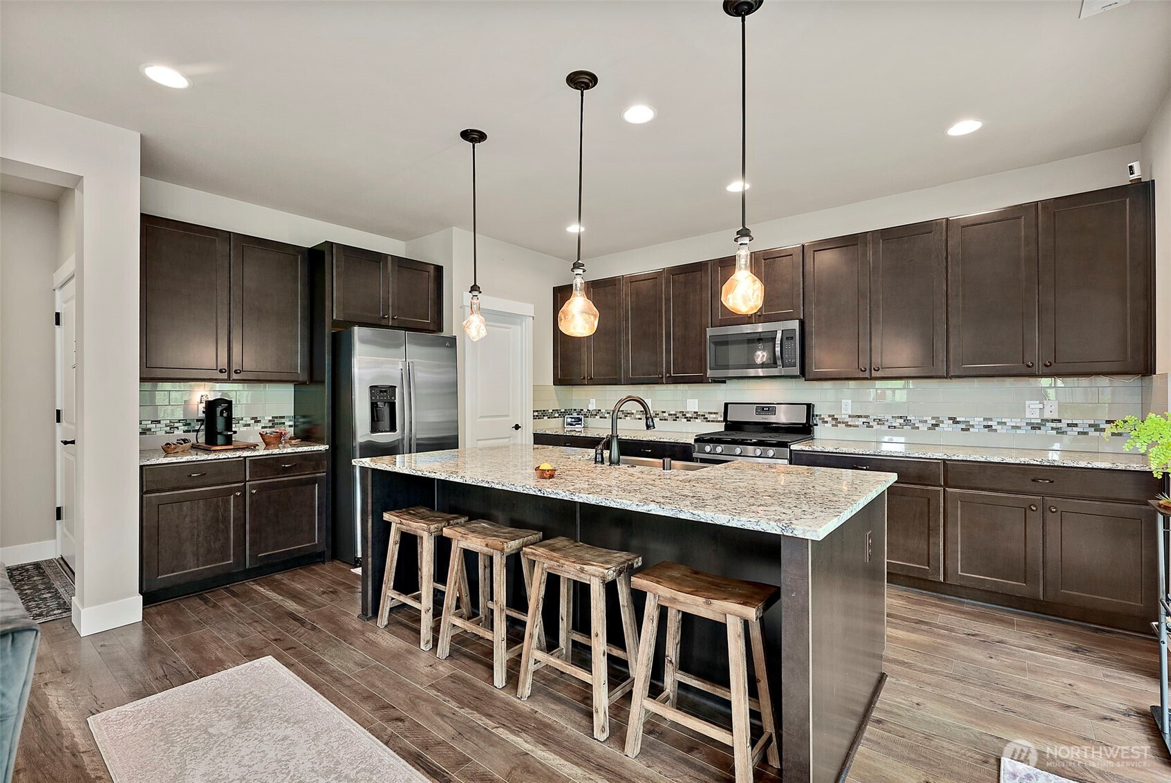 18581 Alpita Court NE, Poulsbo, WA 98370