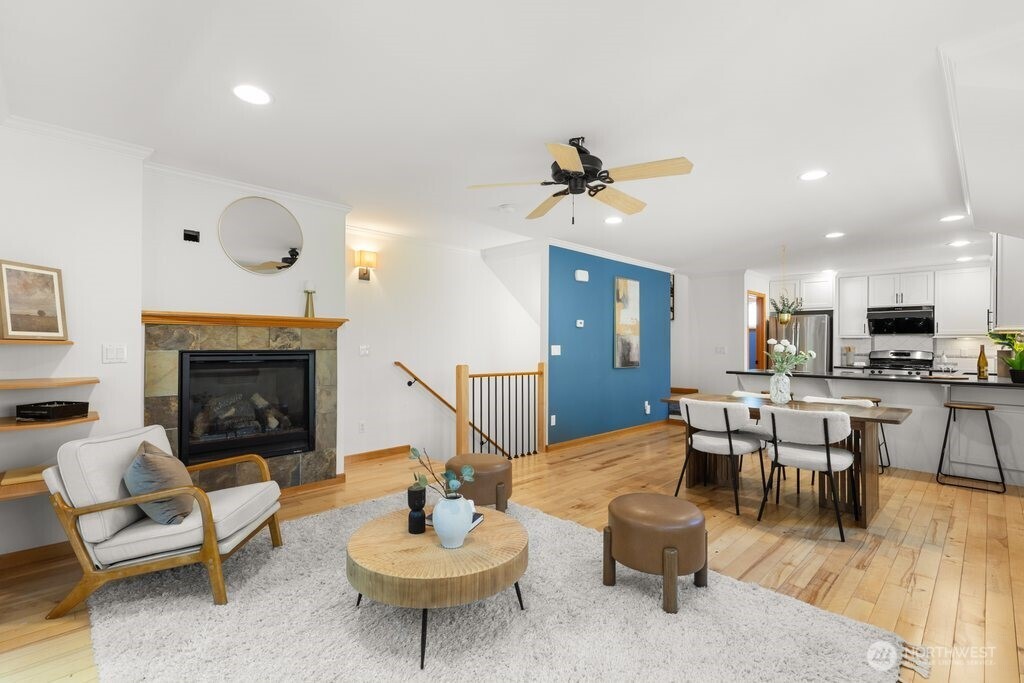 806 N 49th Street , Seattle, WA 98103