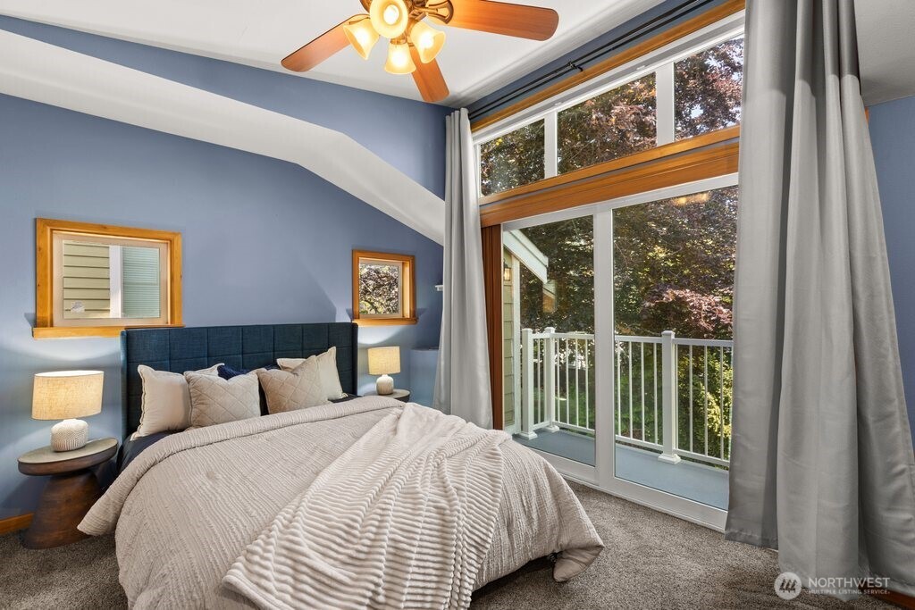 806 N 49th Street , Seattle, WA 98103