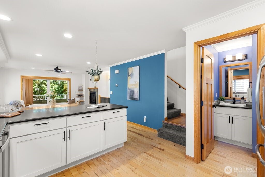 806 N 49th Street , Seattle, WA 98103