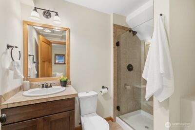 806 N 49th Street , Seattle, WA 98103 - Photo 22