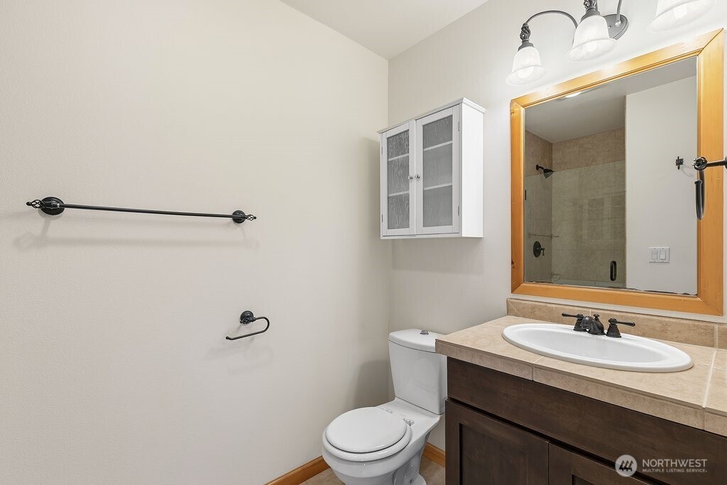 806 N 49th Street , Seattle, WA 98103