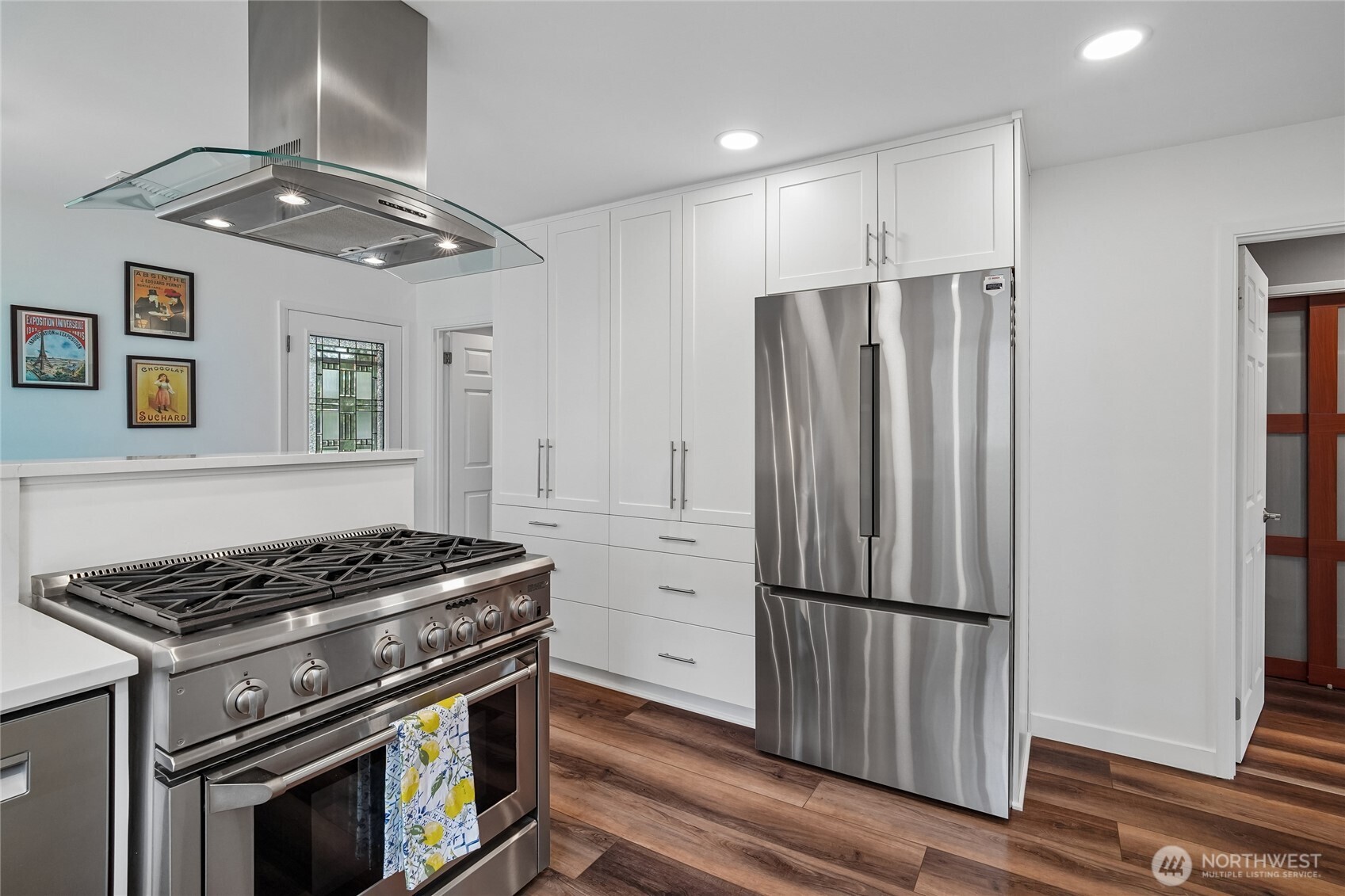 4208 SW Roxbury Street , Seattle, WA 98136