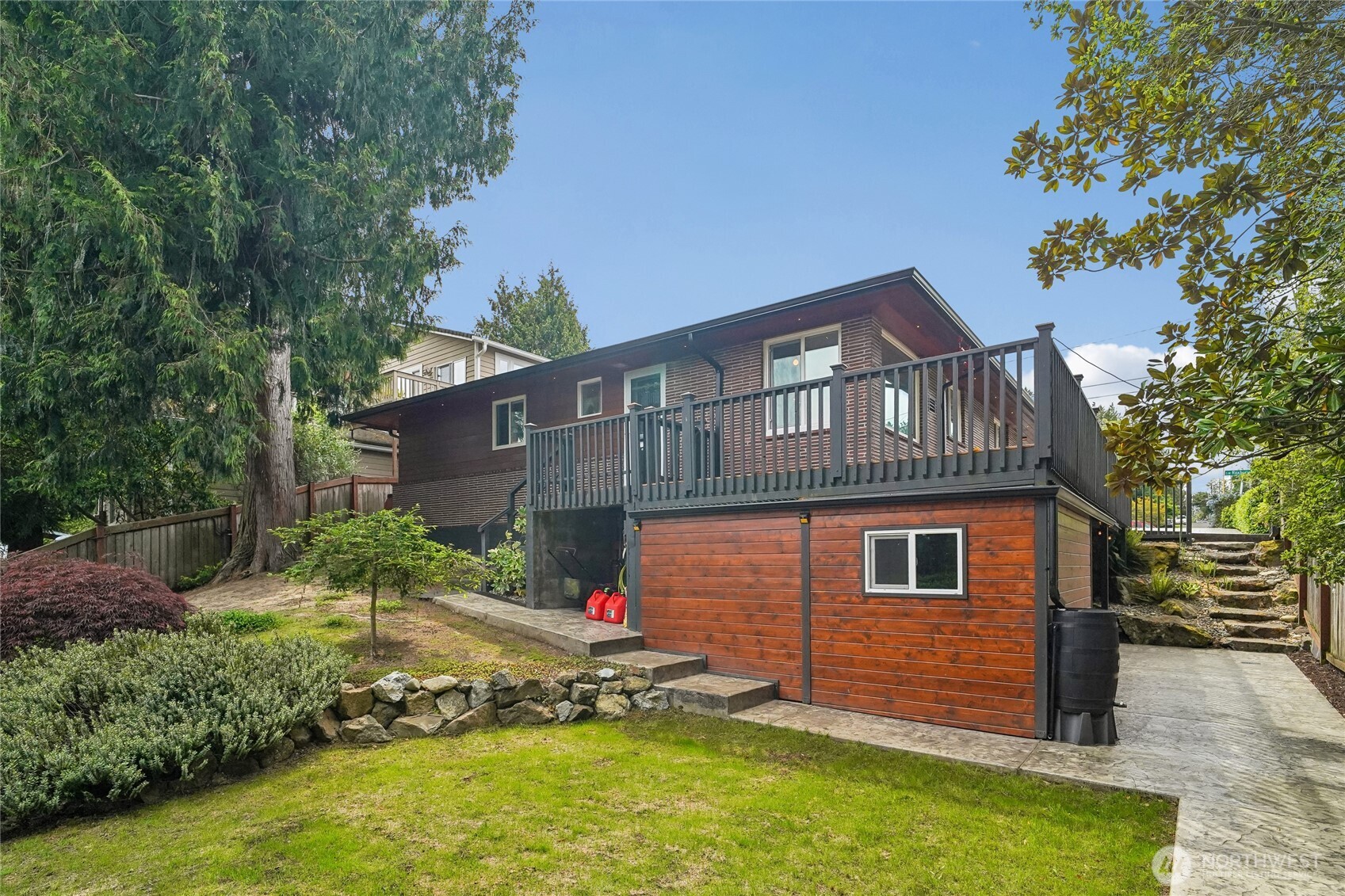 4208 SW Roxbury Street , Seattle, WA 98136