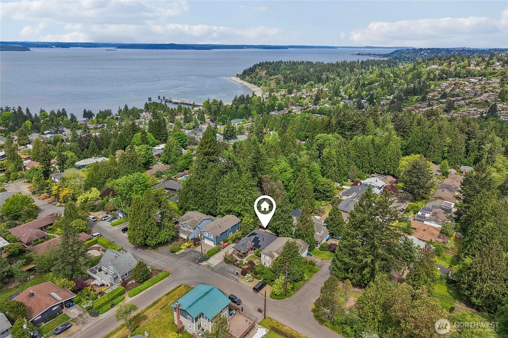 4208 SW Roxbury Street , Seattle, WA 98136