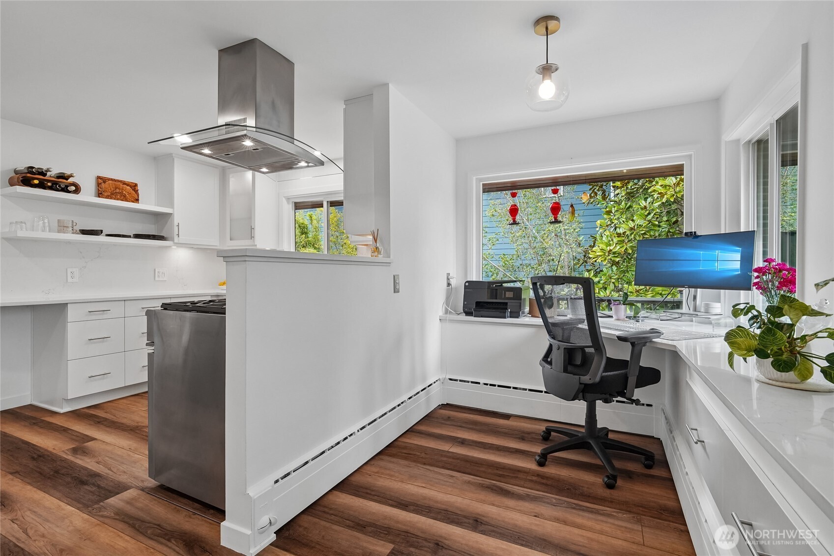 4208 SW Roxbury Street , Seattle, WA 98136