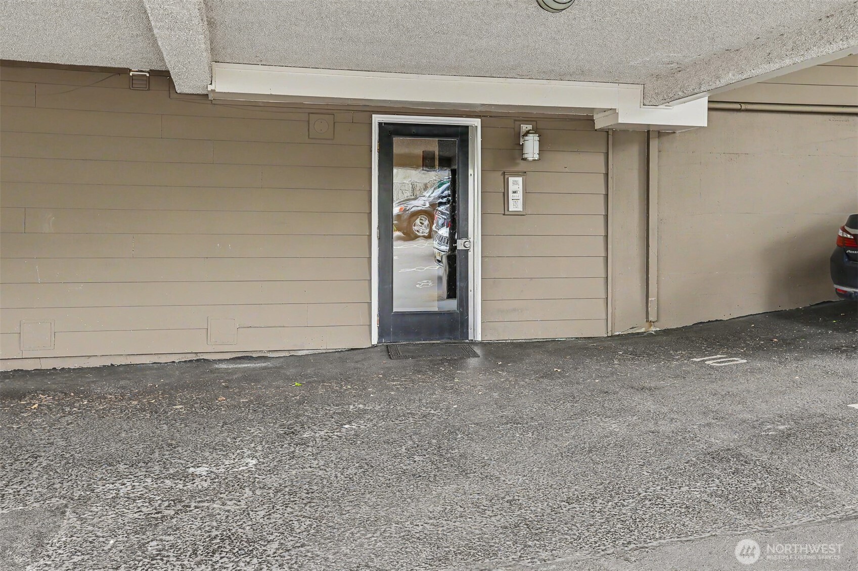 2830 NW 56th Street #203, Seattle, WA 98107