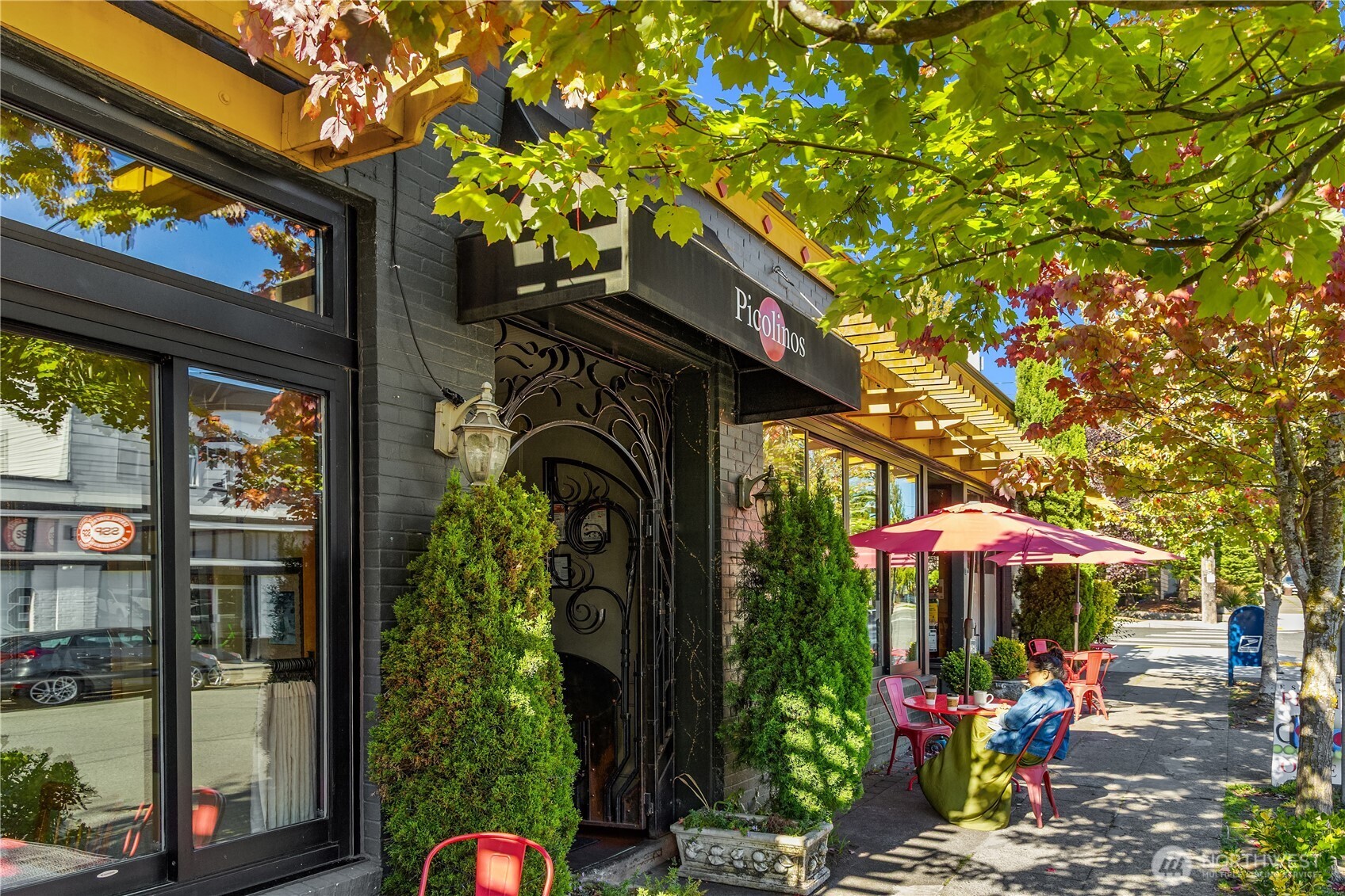 2830 NW 56th Street #203, Seattle, WA 98107