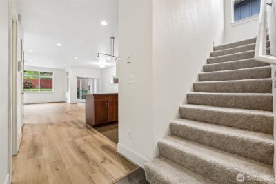8128 Wolcott Avenue S, Seattle, WA 98118 - Photo 11