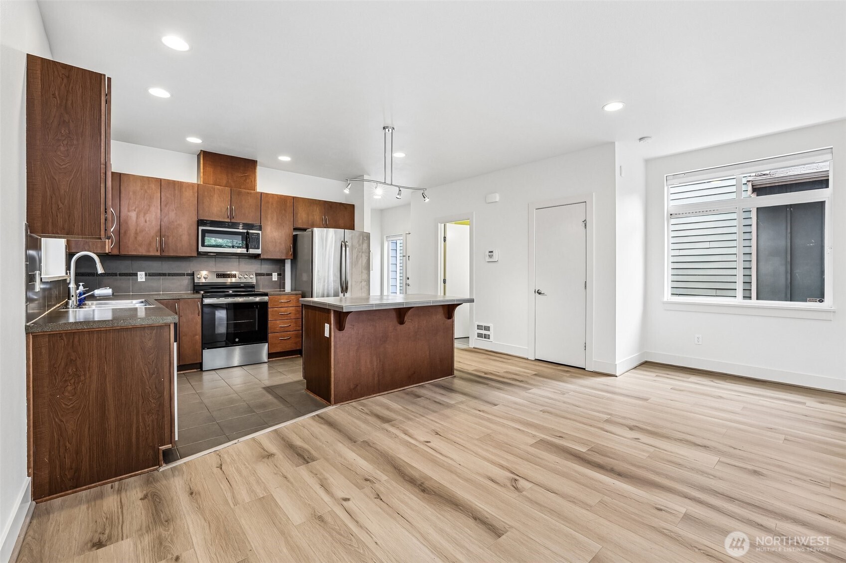 8128 Wolcott Avenue S, Seattle, WA 98118