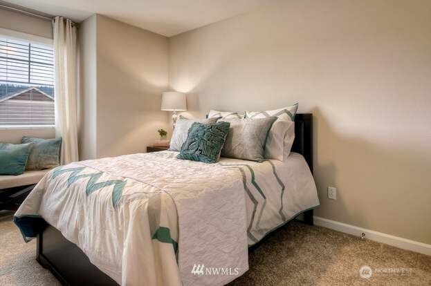 542 Meadowwood Drive SW, Olympia, WA 98502